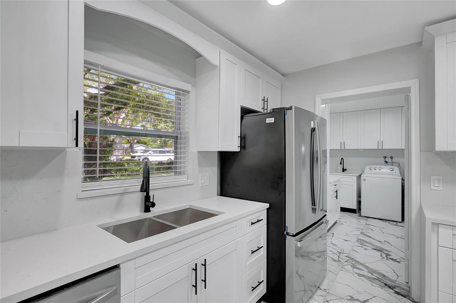 COLONIAL GROVE - Residential