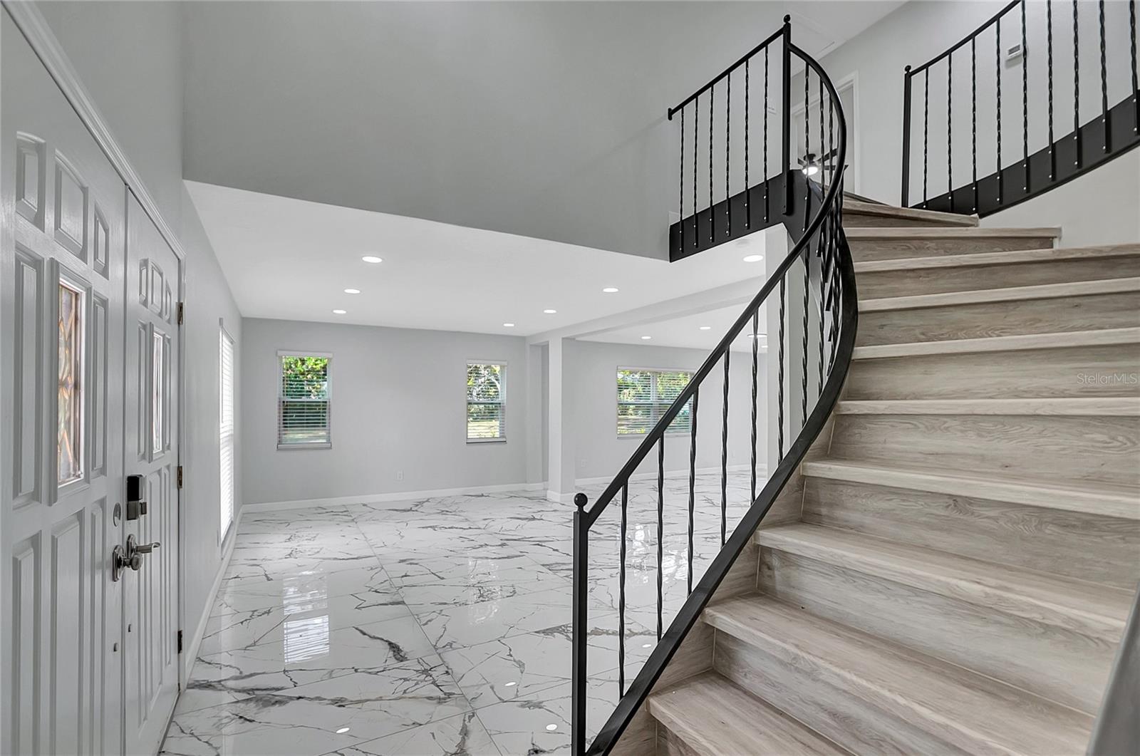 COLONIAL GROVE - Residential