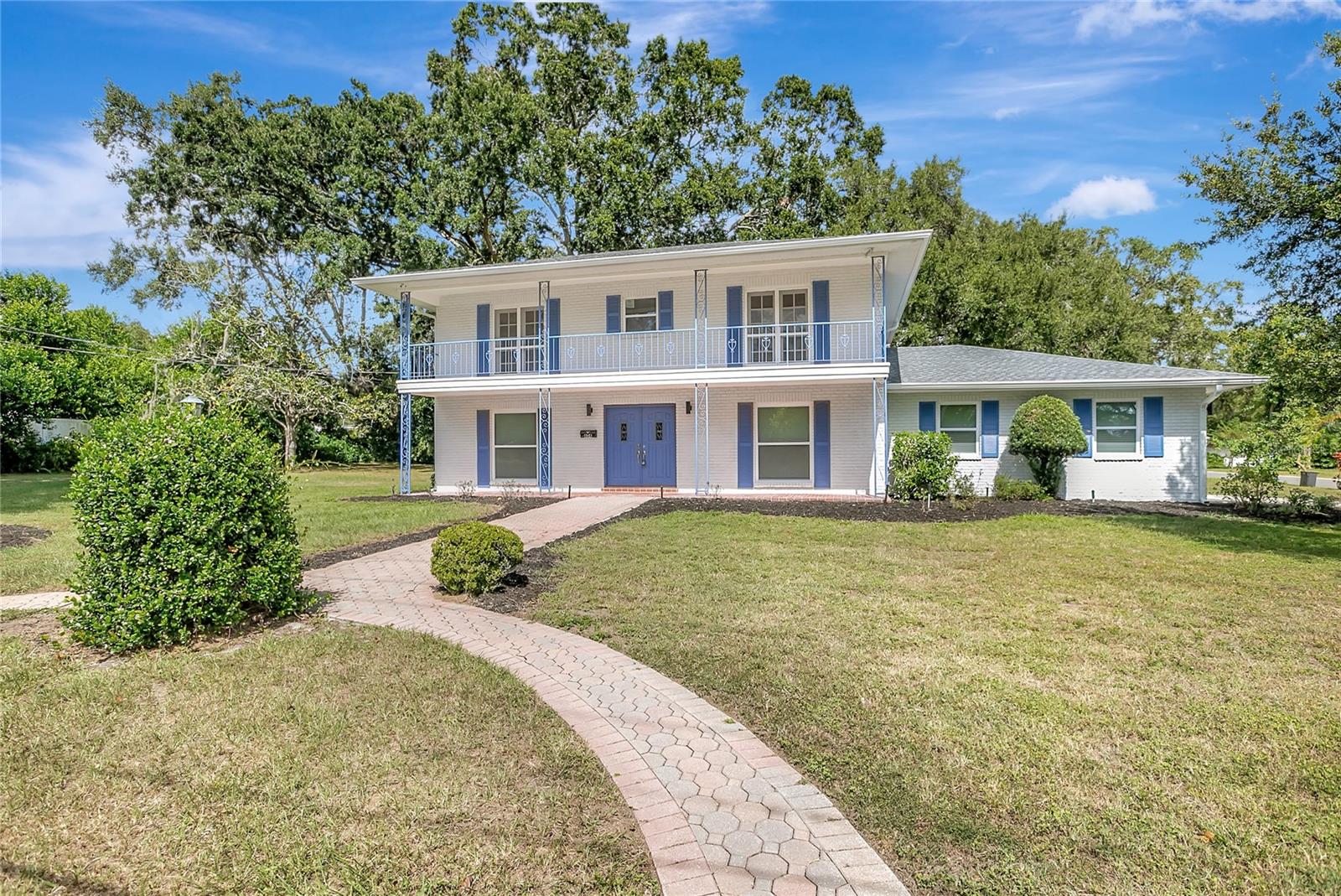 COLONIAL GROVE - Residential