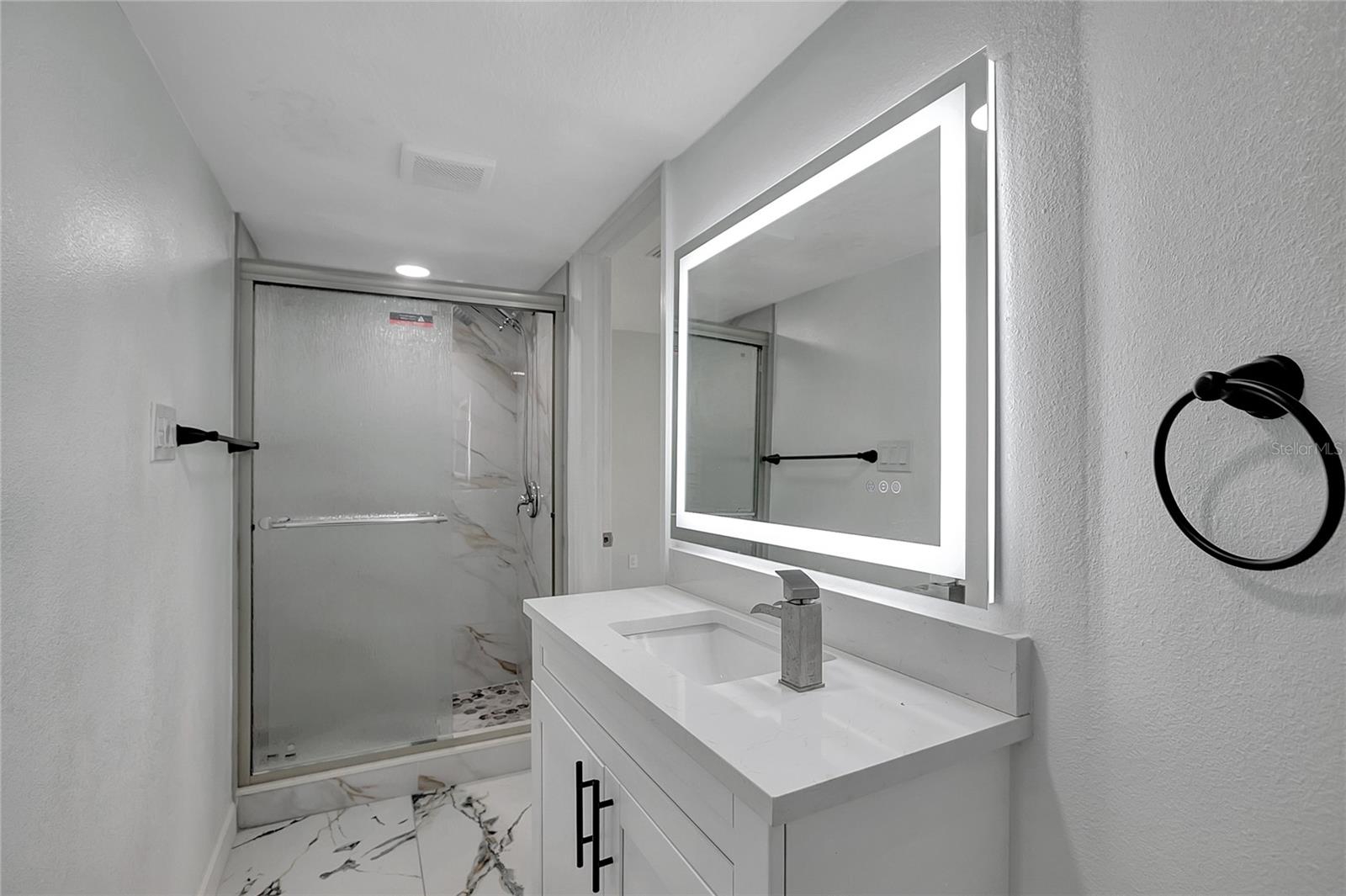 COLONIAL GROVE - Residential