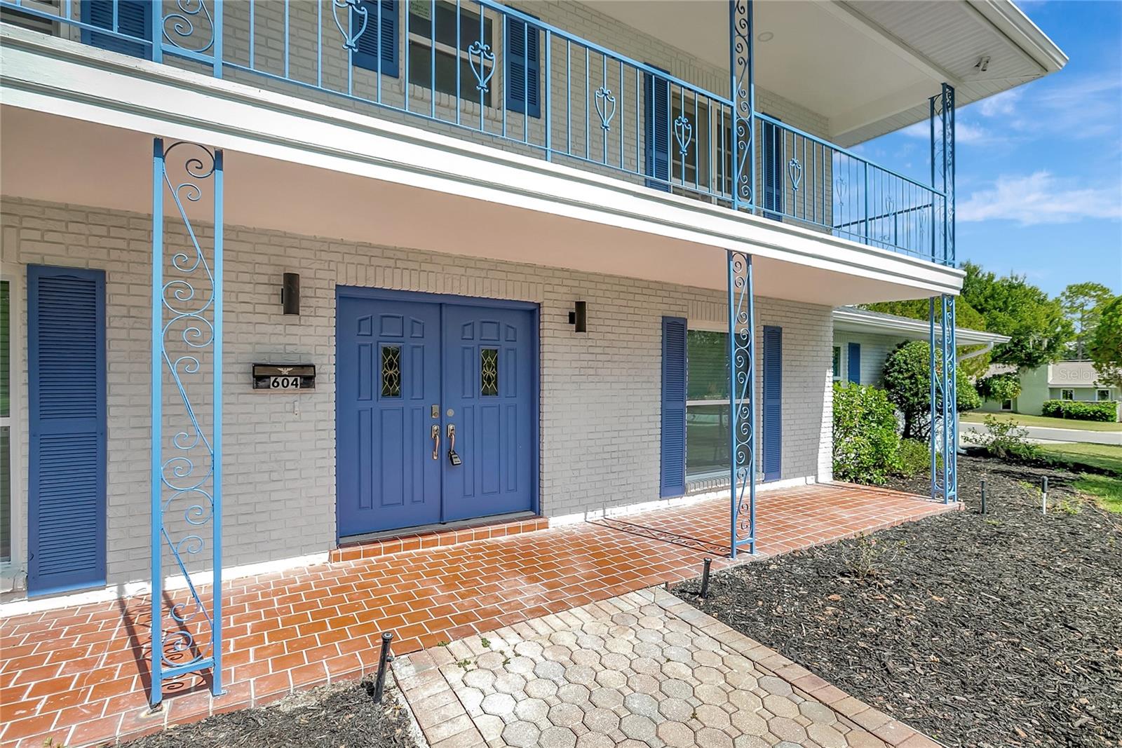 COLONIAL GROVE - Residential