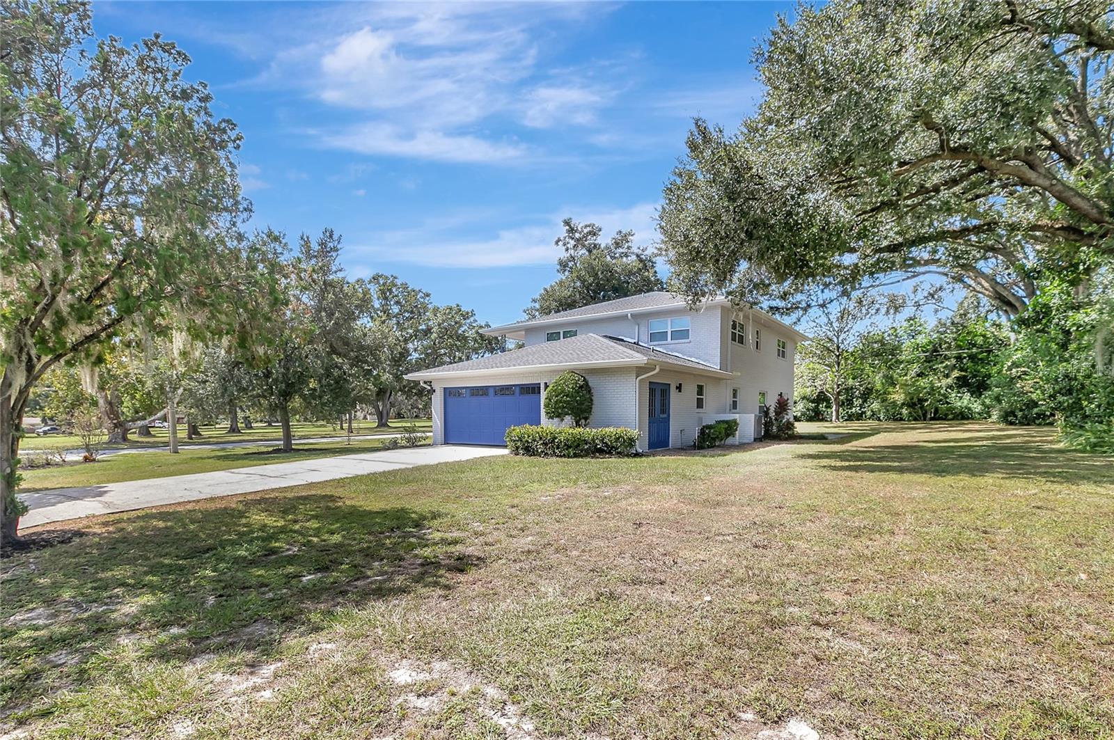 COLONIAL GROVE - Residential