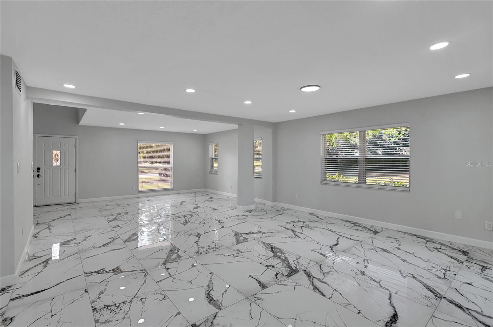 COLONIAL GROVE - Residential