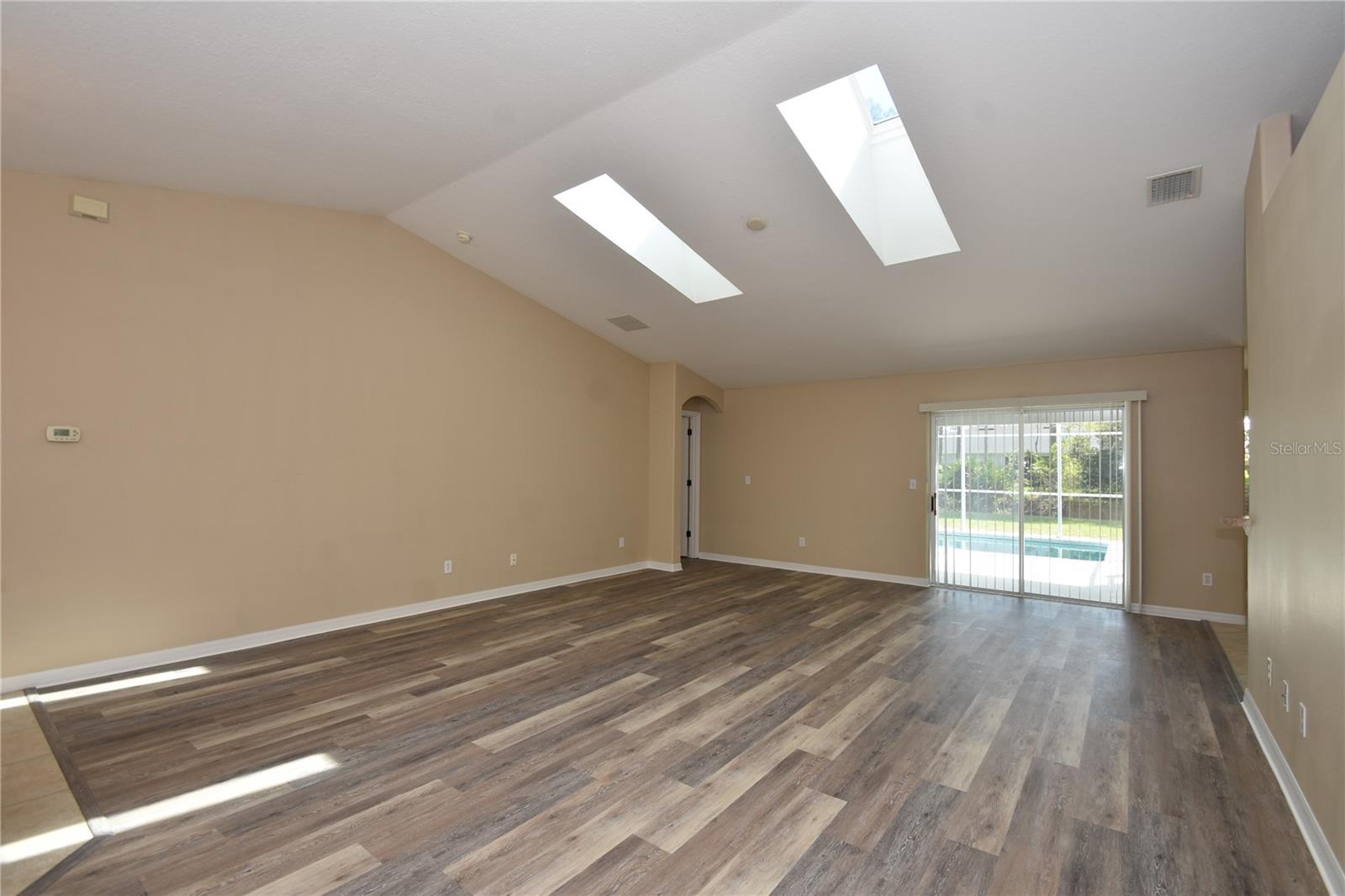 PINE GROVE - Residential