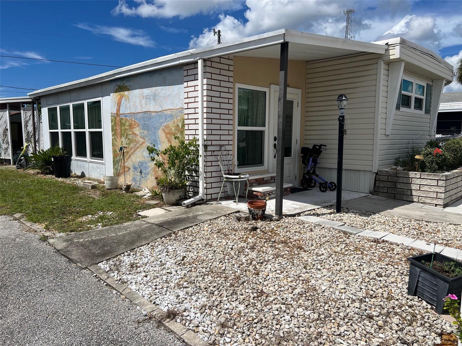 6580 SEMINOLE BOULEVARD 204