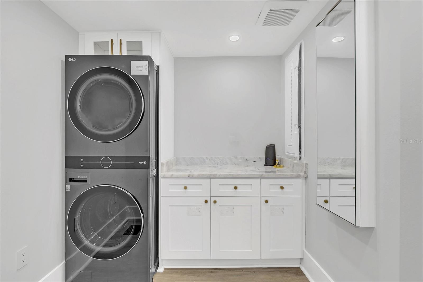 PRINCETON COURT - Residential