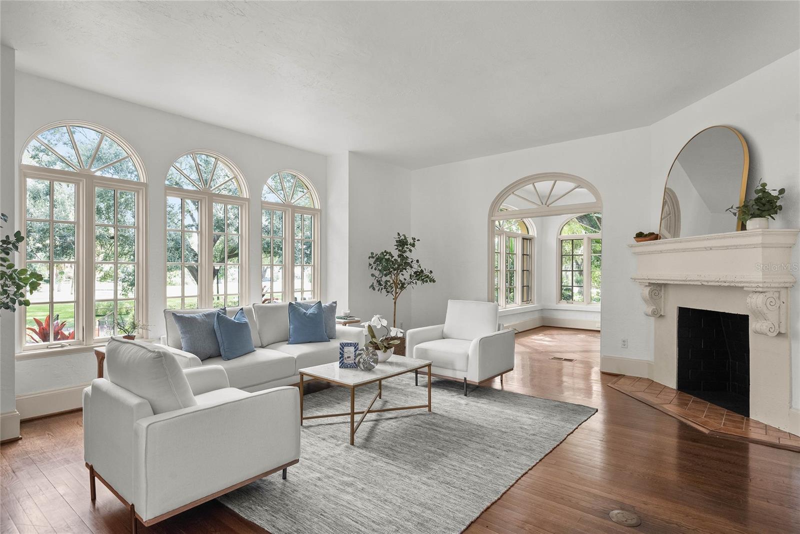 522 CHEROKEE DRIVE