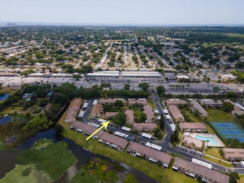 Townhouse in SEMINOLE FL 9209 SEMINOLE BLVD Blvd 3.jpg