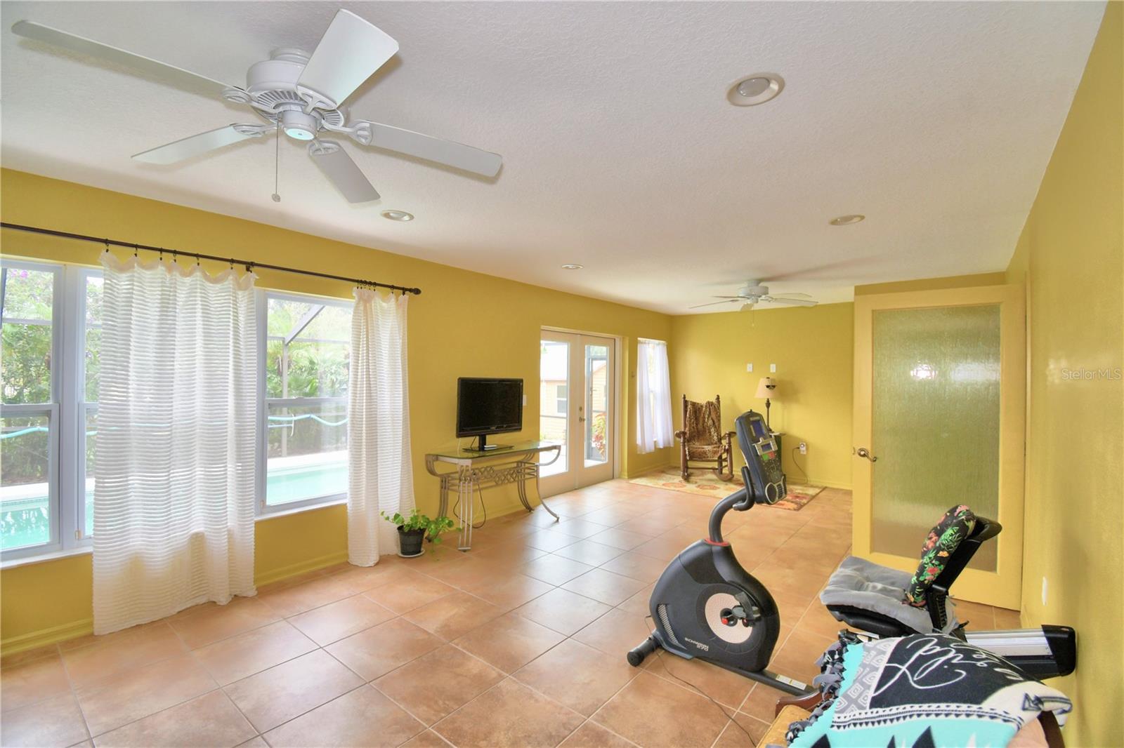 VALLEY HIGH - Residential