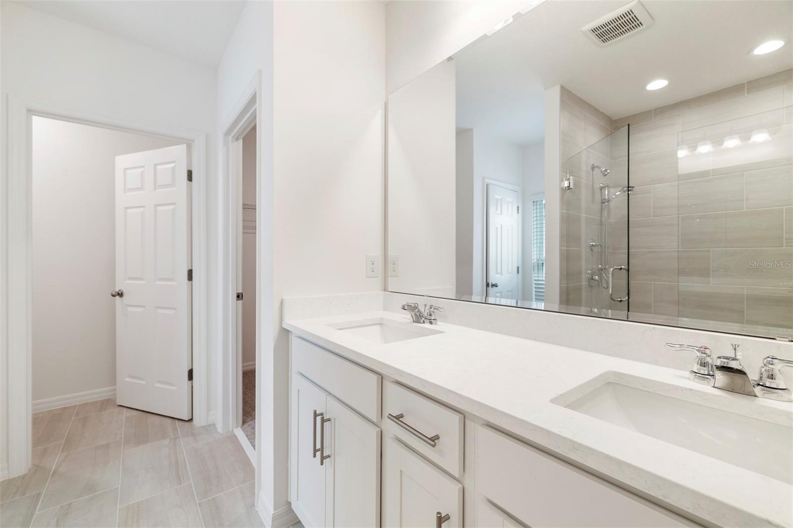 LAKE LINCOLN - Residential