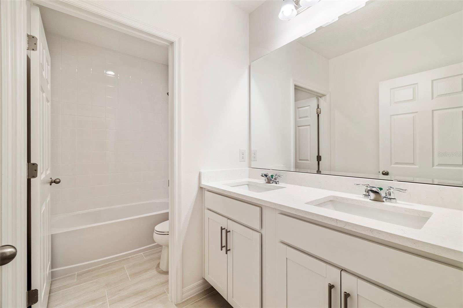 LAKE LINCOLN - Residential