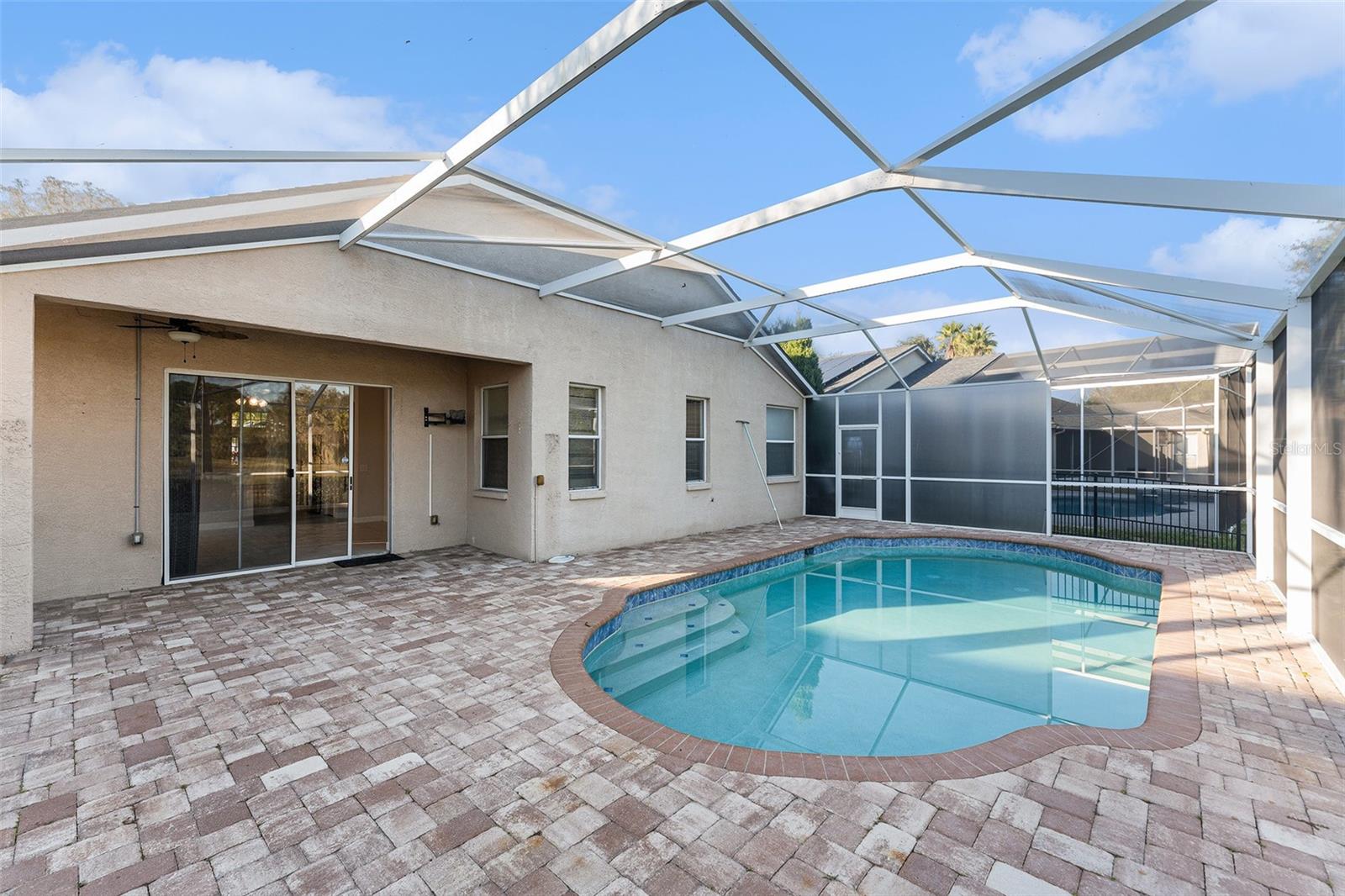 RIVER HILLS COUNTRY CLUB PARCE - Residential