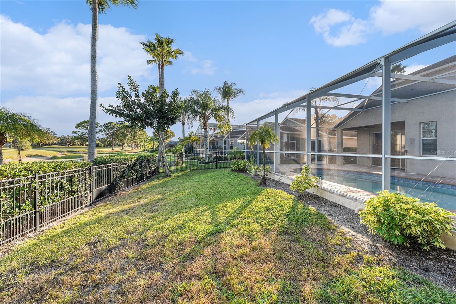 RIVER HILLS COUNTRY CLUB PARCE - Residential