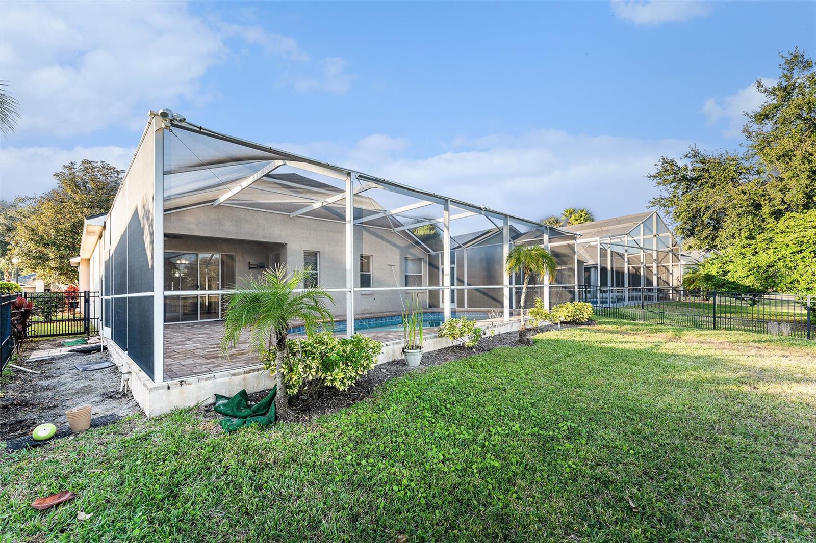 RIVER HILLS COUNTRY CLUB PARCE - Residential