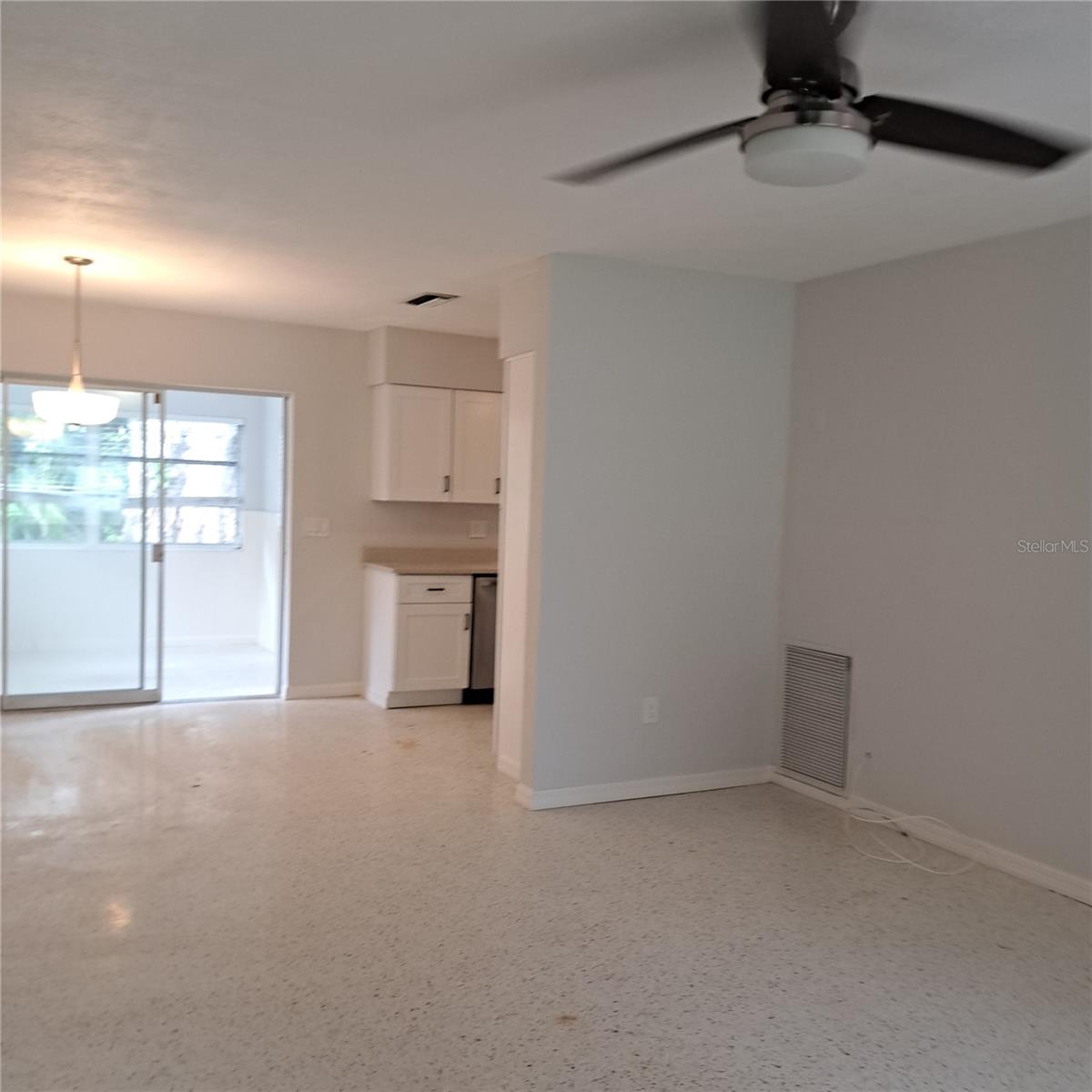 GULFPORT HARBOR 1ST ADD - Residential Lease