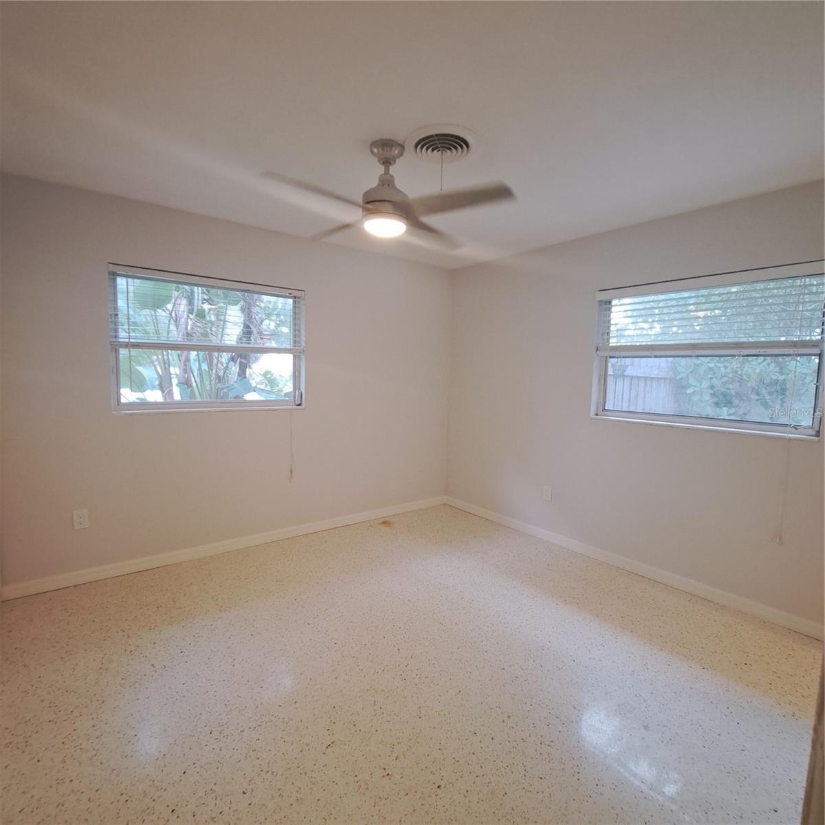 GULFPORT HARBOR 1ST ADD - Residential Lease