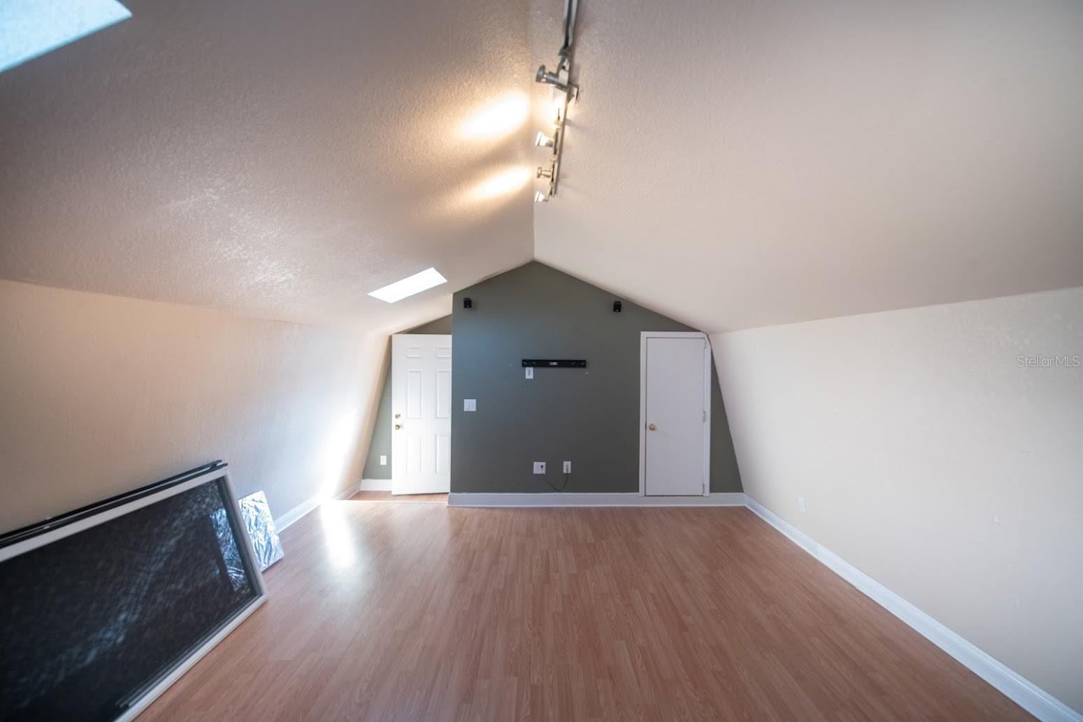 CAMELLIA COURT SUB - Residential