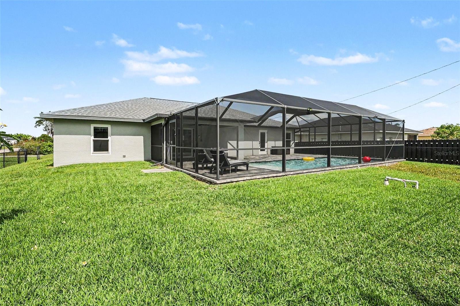 CAPE CORAL - Residential