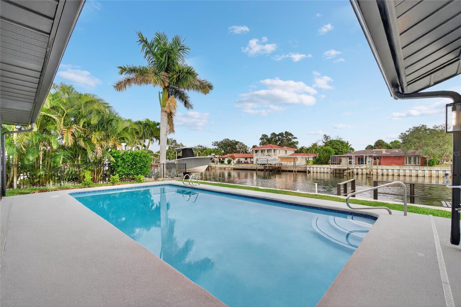 VENETIAN ISLES - Residential