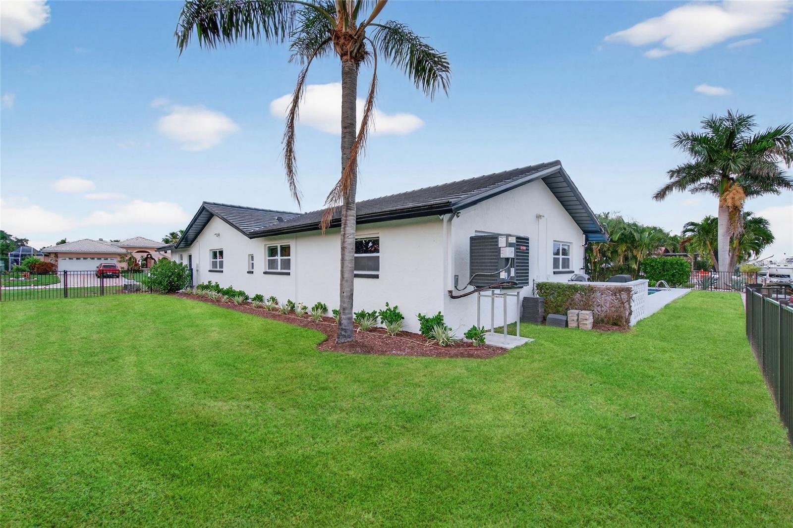 VENETIAN ISLES - Residential