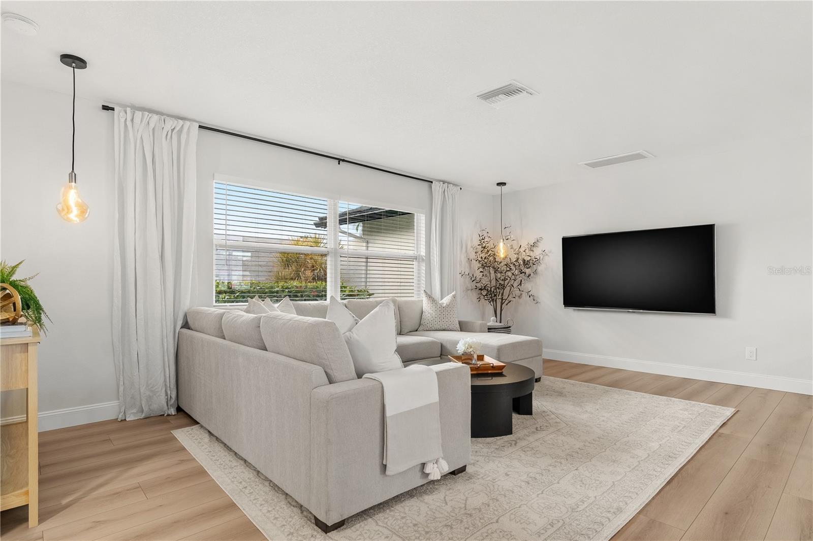 VENETIAN ISLES - Residential