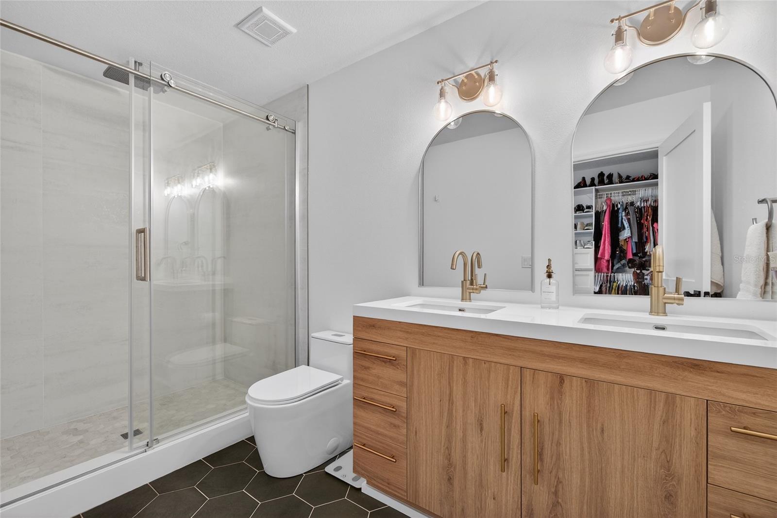 VENETIAN ISLES - Residential