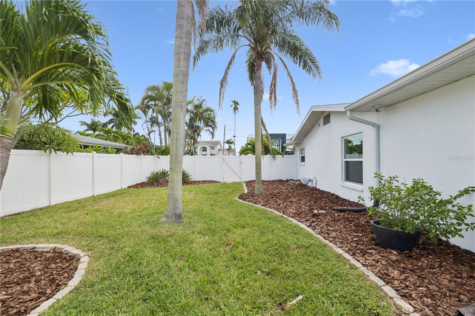 SHORE ACRES OVERLOOK SEC - Residential Lease