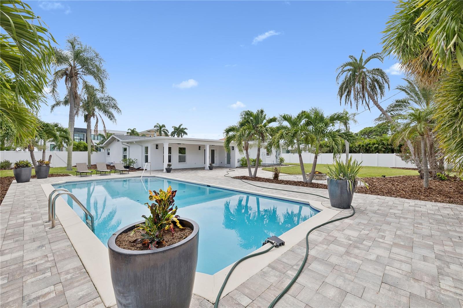 SHORE ACRES OVERLOOK SEC - Residential Lease