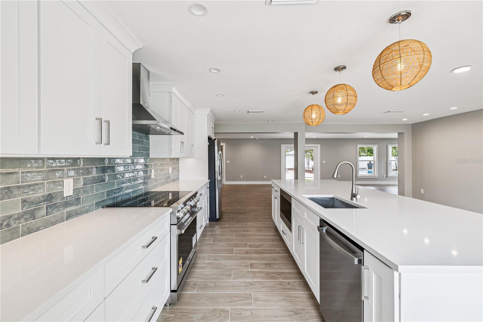 SHORE ACRES OVERLOOK SEC - Residential Lease