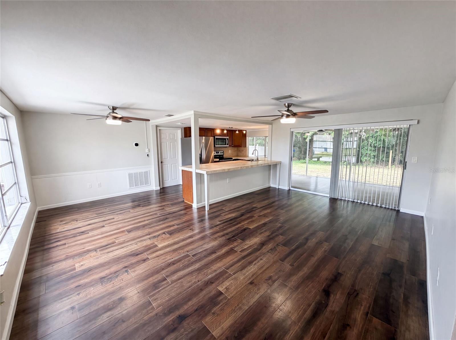 3400 BAINBRIDGE DRIVE