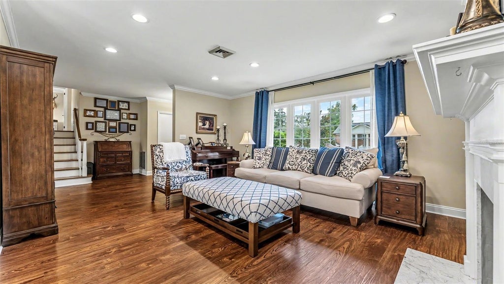 Photo of 715 Laurel Lane, Lakeland, FL 33813 (MLS # L4962886)