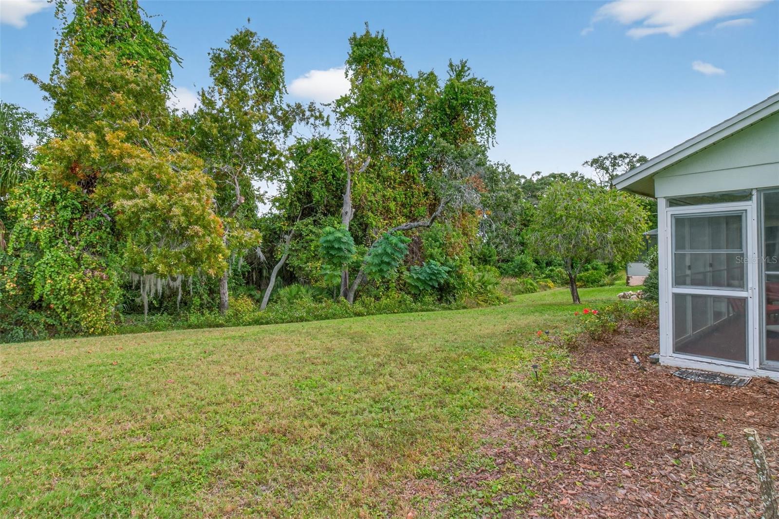 THE ESTATES - Residential Lease