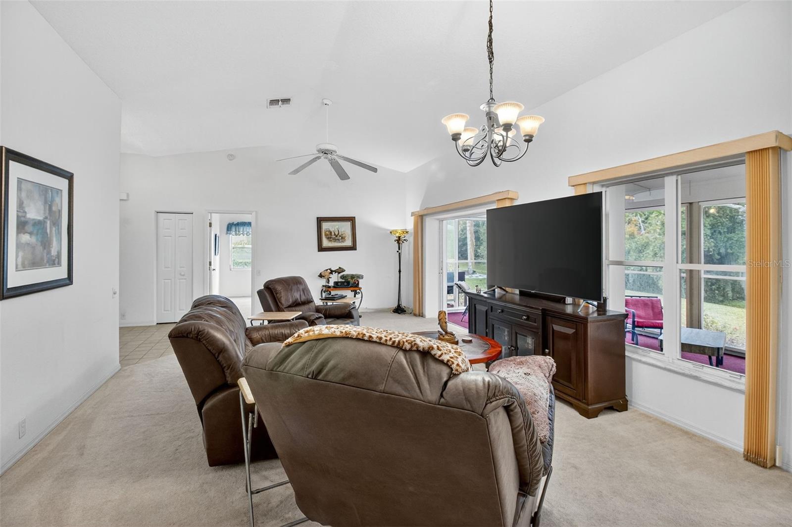 THE ESTATES - Residential Lease