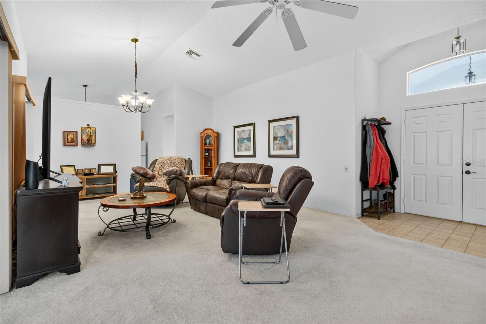 THE ESTATES - Residential Lease