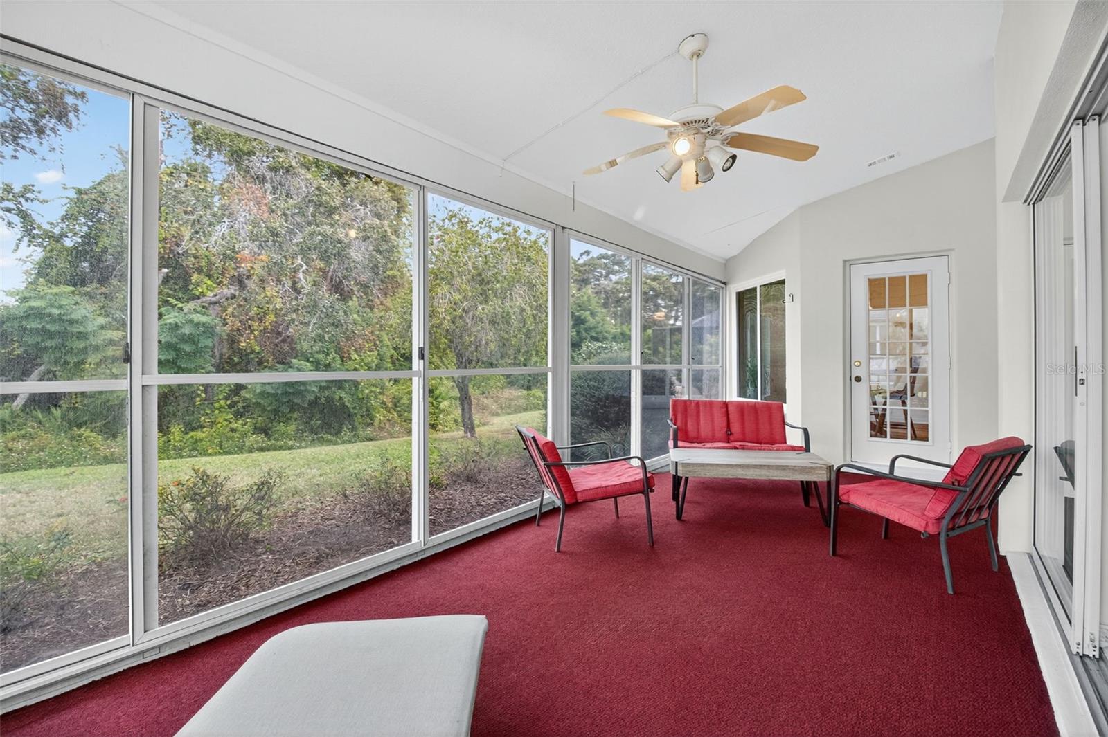 THE ESTATES - Residential Lease