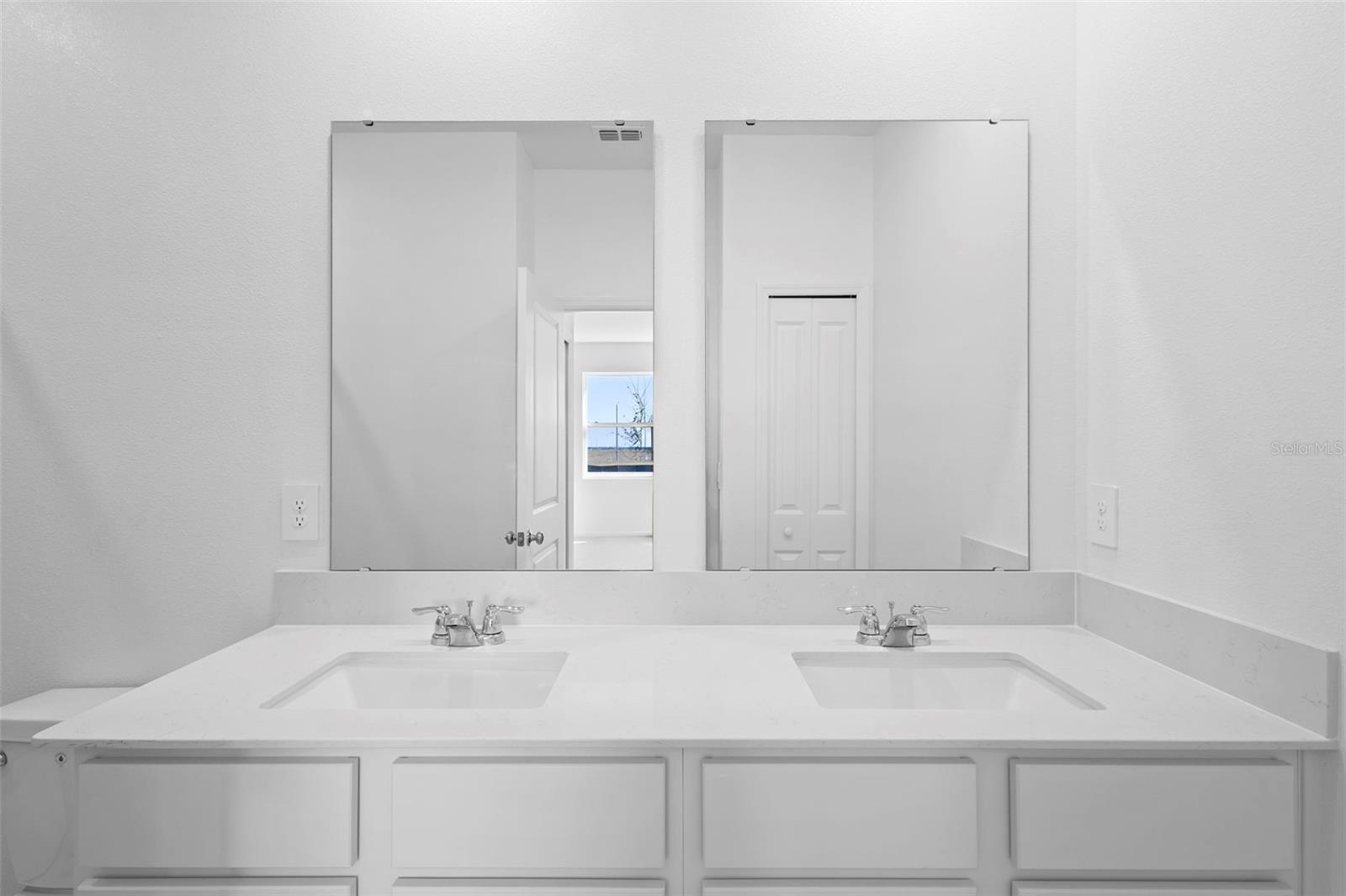 LAKE HAMILTON 50'S - Residential Lease