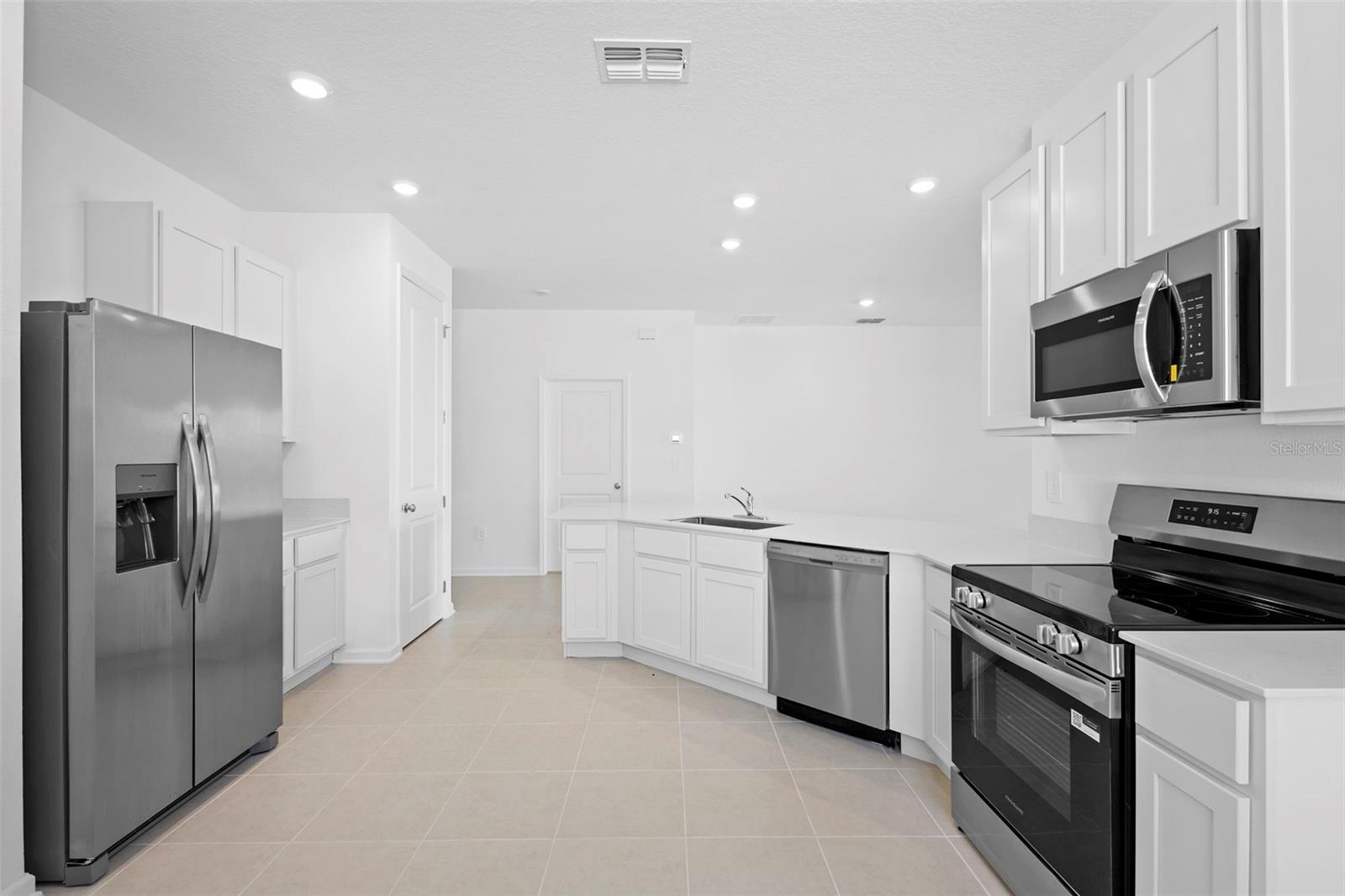 LAKE HAMILTON 50'S - Residential Lease