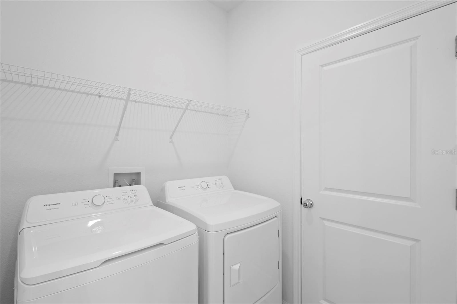 LAKE HAMILTON 50'S - Residential Lease