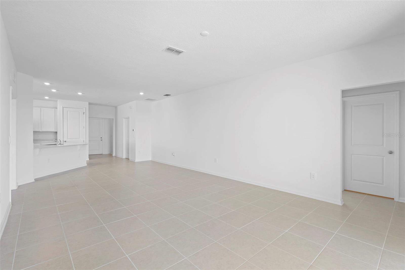 LAKE HAMILTON 50'S - Residential Lease