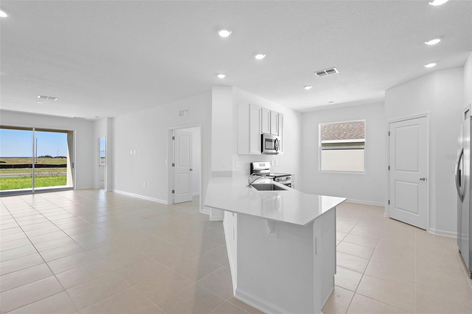 LAKE HAMILTON 50'S - Residential Lease