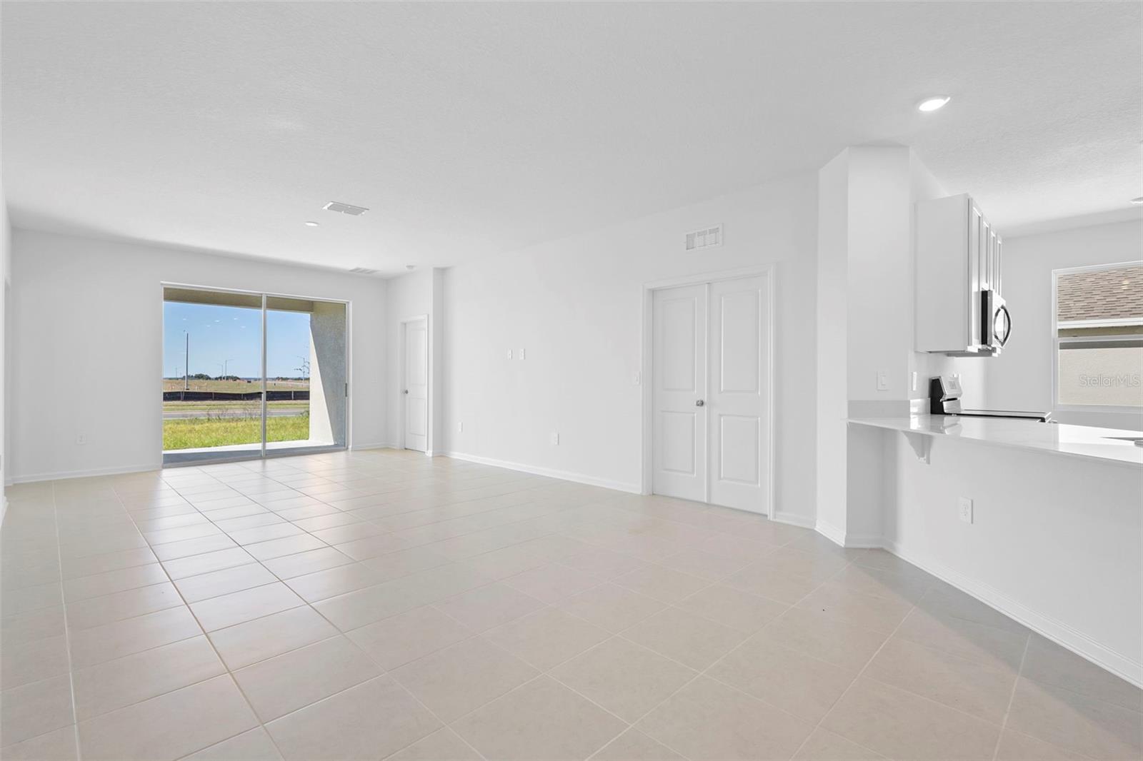 LAKE HAMILTON 50'S - Residential Lease