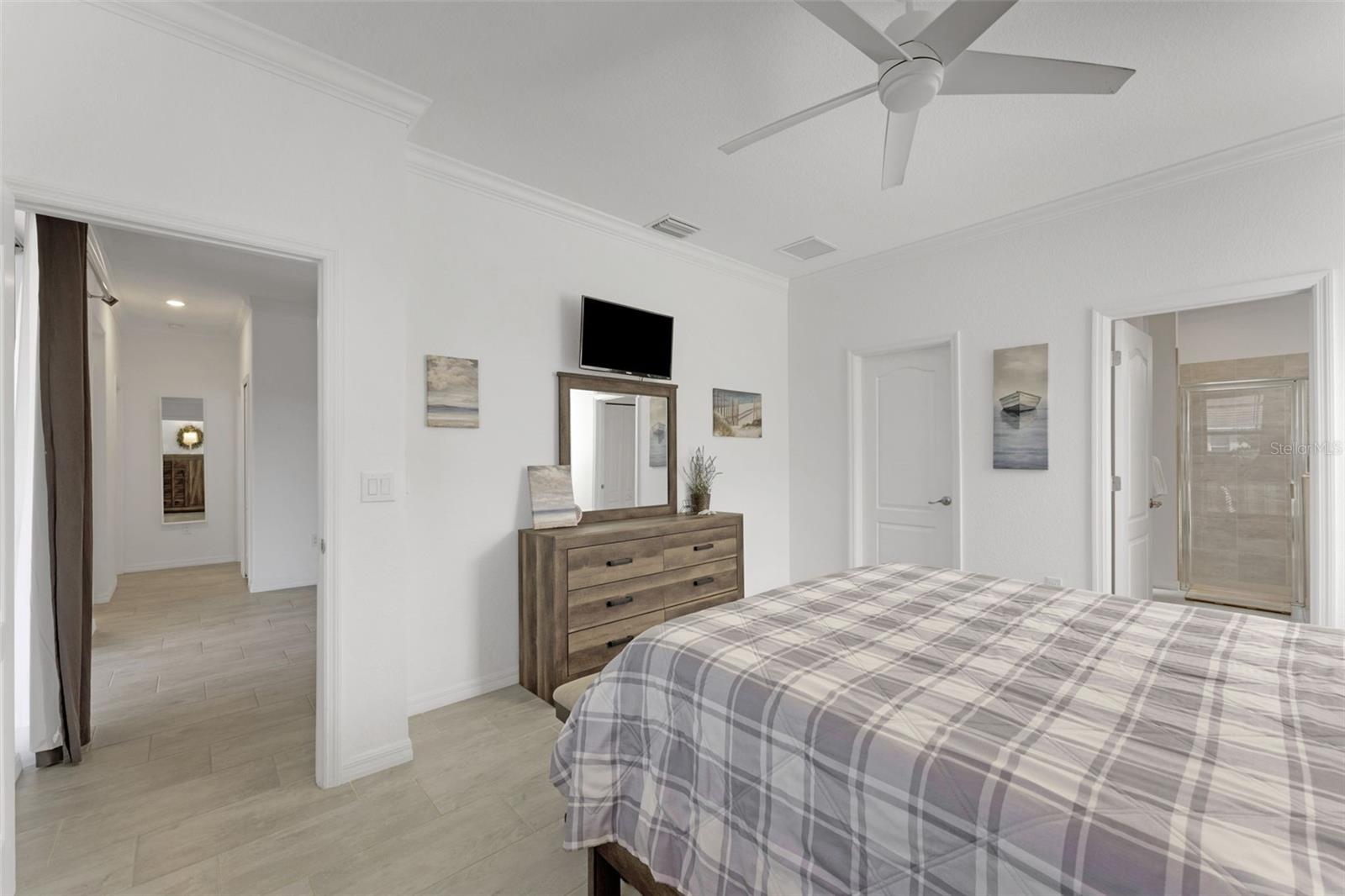 HARBOR WEST - Residential