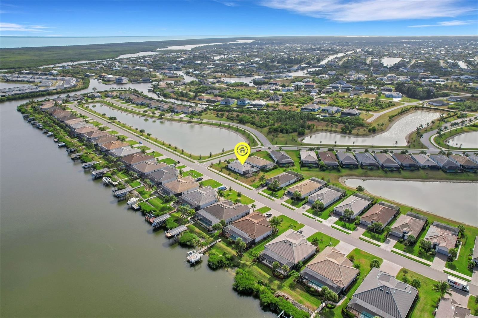 HARBOR WEST - Residential