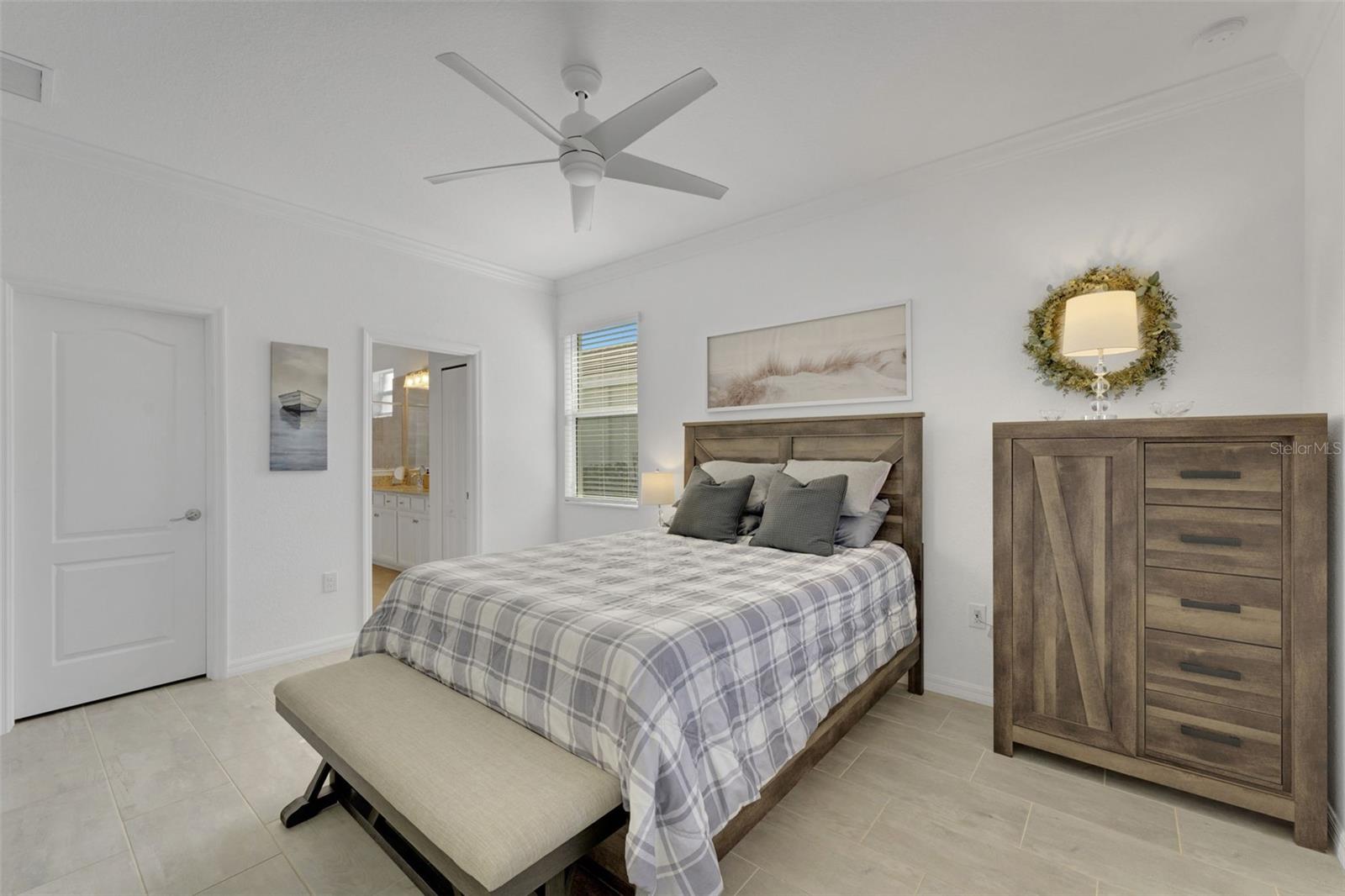 HARBOR WEST - Residential