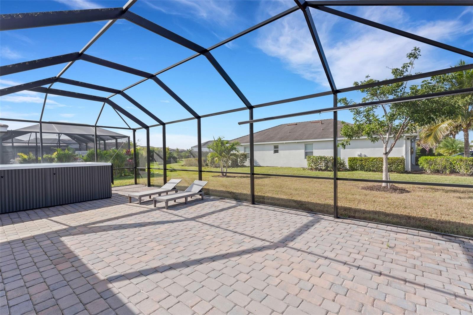 HARBOR WEST - Residential