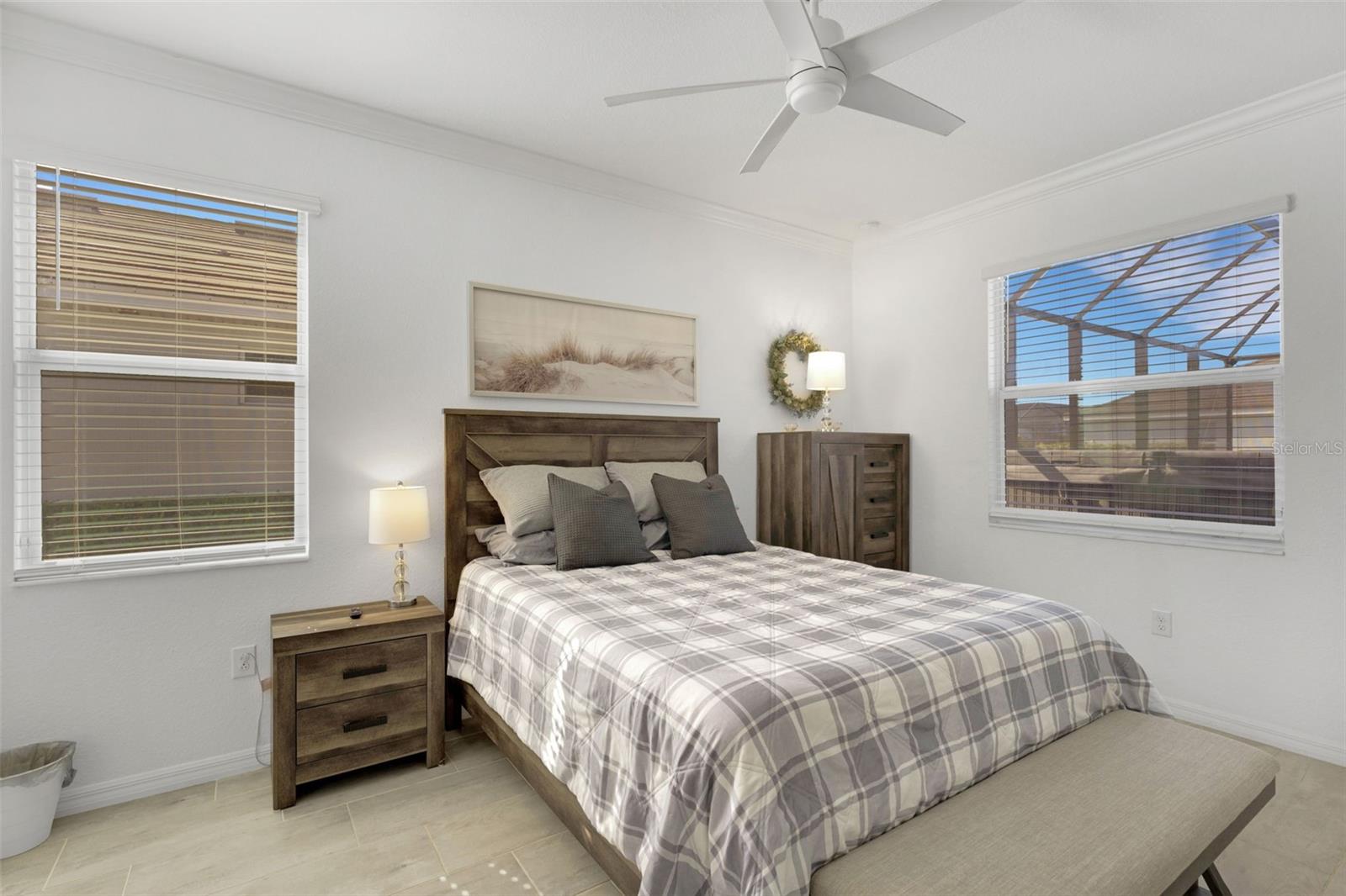 HARBOR WEST - Residential