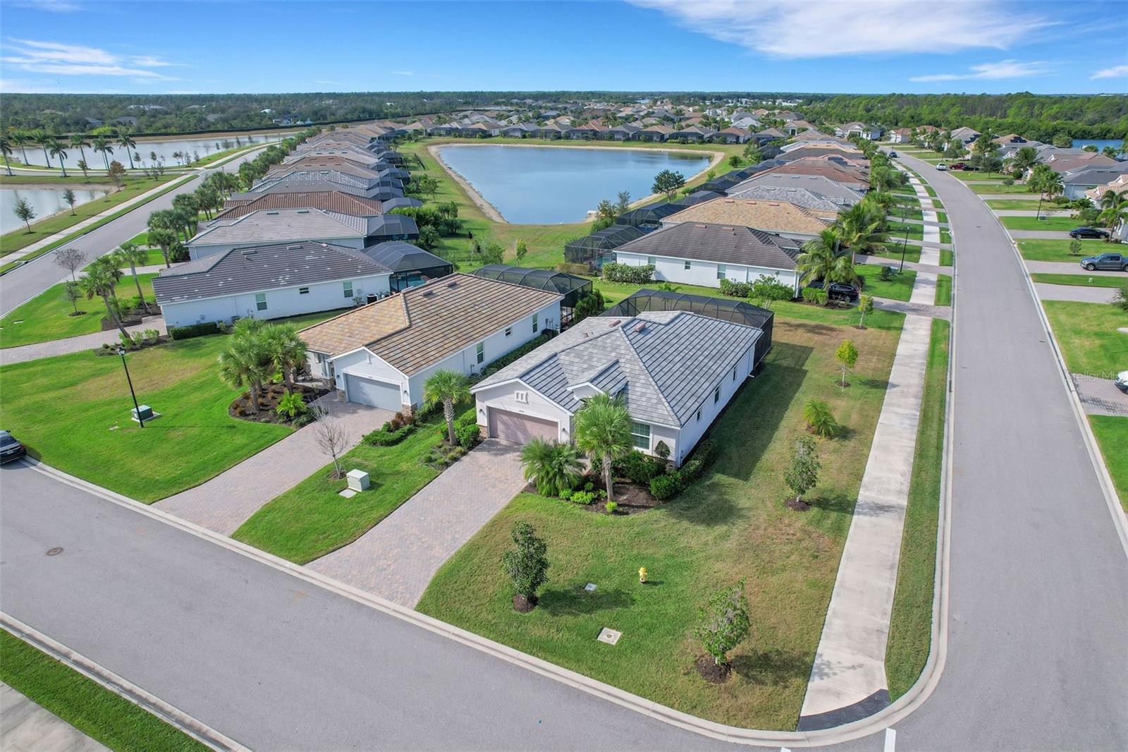 HARBOR WEST - Residential