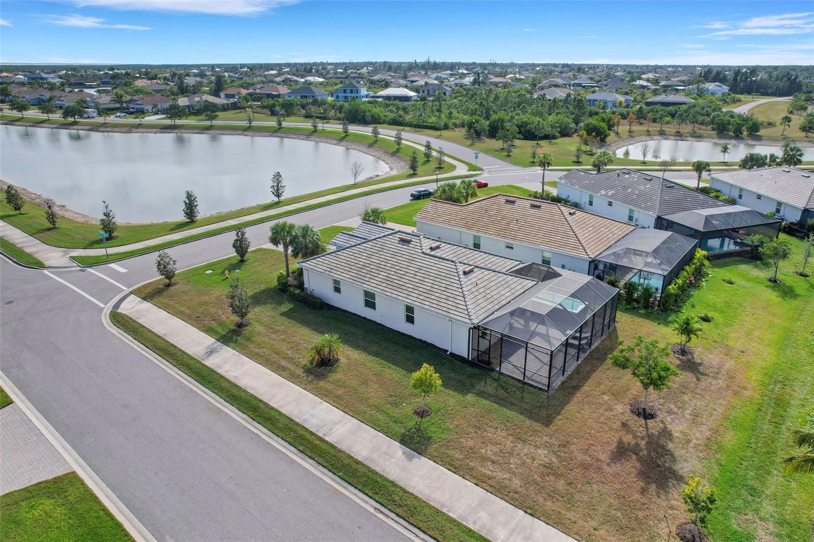 HARBOR WEST - Residential