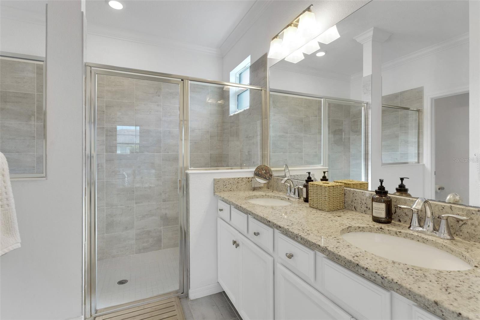 HARBOR WEST - Residential