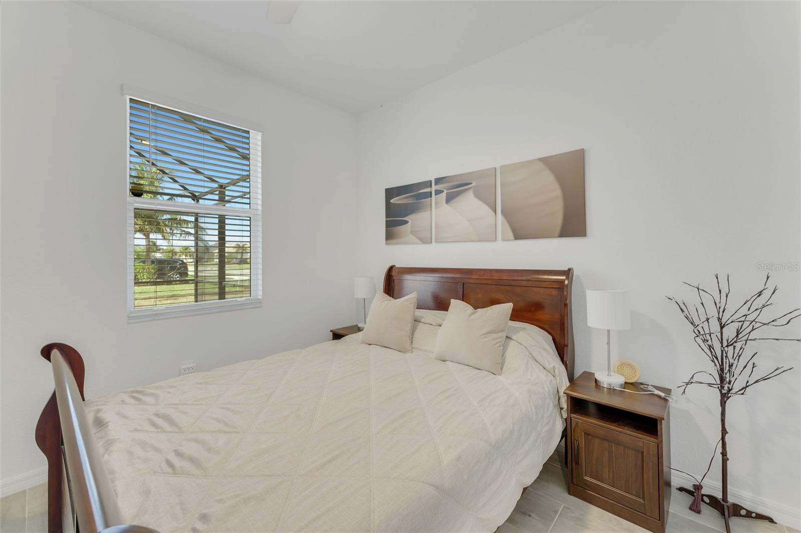 HARBOR WEST - Residential